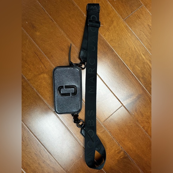 Marc Jacob's Camera Bag - Picture 2 of 4